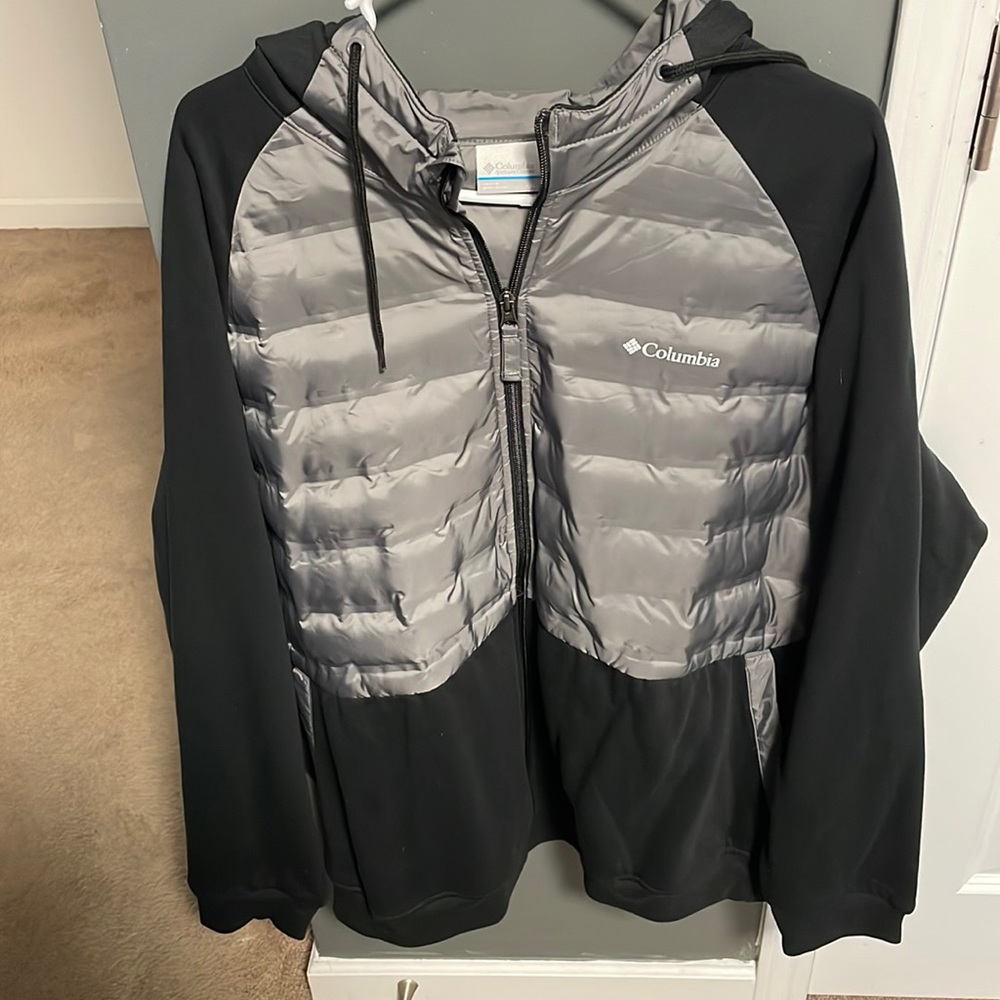 Men’s hooded zip up